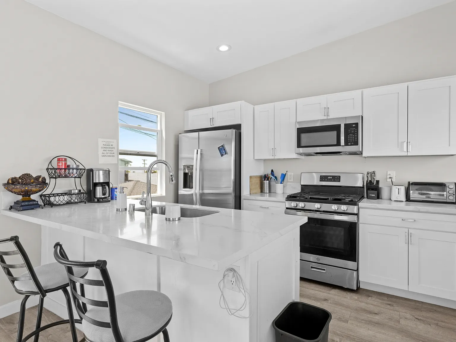 5617-21 Dorothy Drive - 5621 — Photo 3