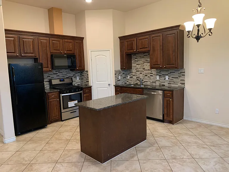 2361 Novin Dr — Photo 6