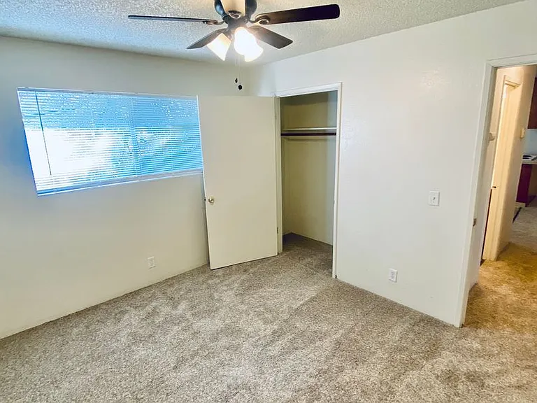 635 W 6th Avenue — Photo 11
