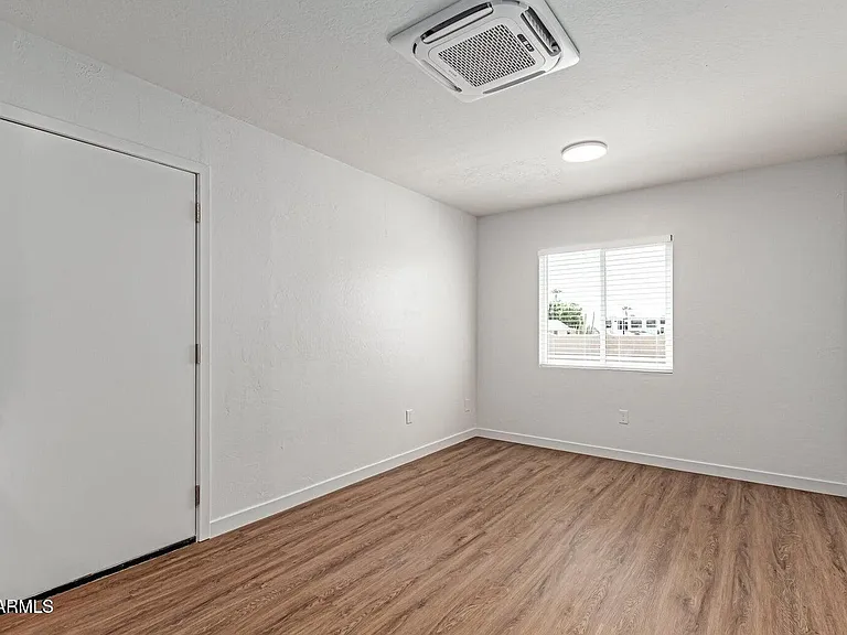 341 S Mountain Rd #4 — Photo 4