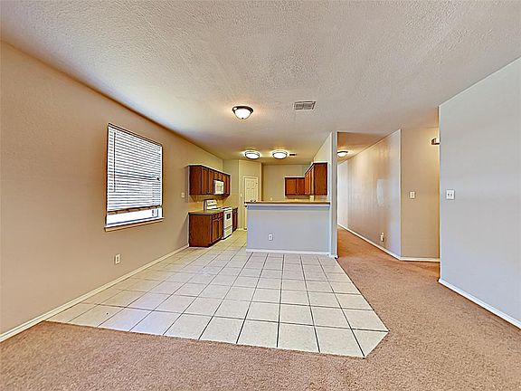 5th image of 740 Princeton Dr
