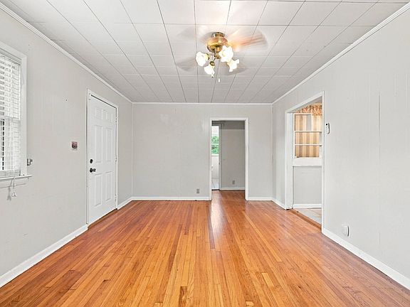 5th image of 536 Runyan Dr