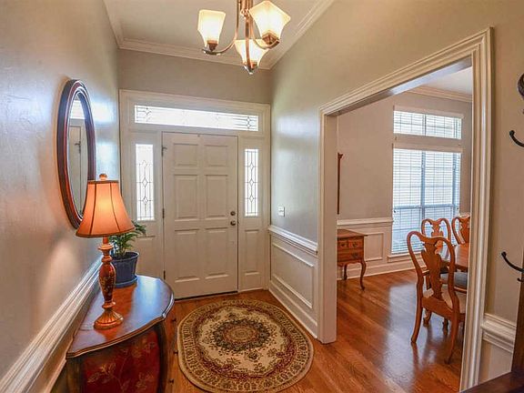 5th image of 964 Summerbrooke Dr