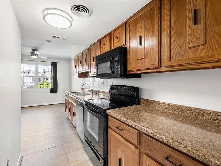 3509 Coxcomb Mews — Photo 7