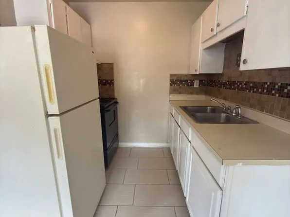 2226 Leo Drive, 2226 Leo Dr #D, Auburndale, FL 33823