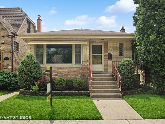 2nd image of 5843 N Forest Glen Ave