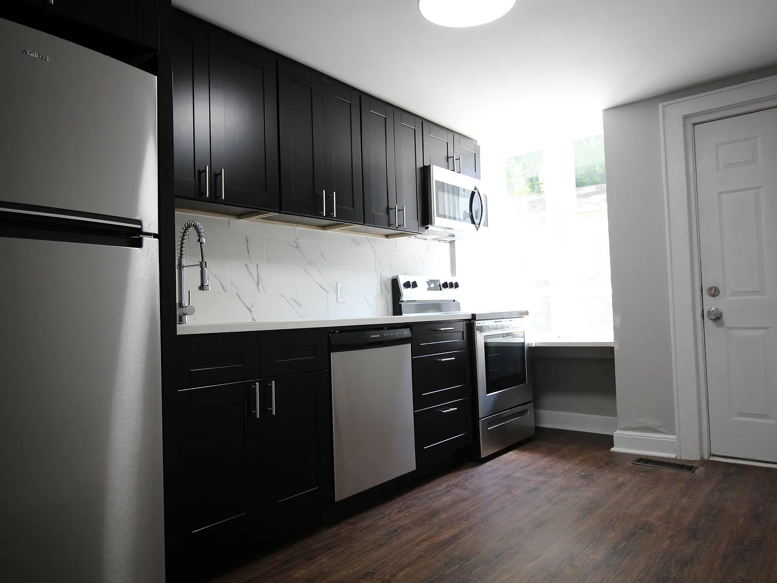15-17 Boswell Avenue - 6 — Photo 2