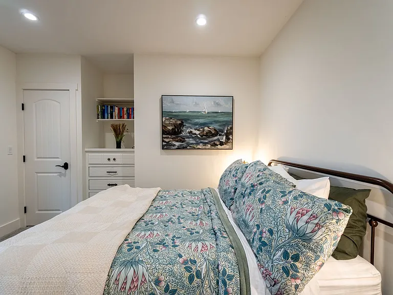 610 Forest Ave — Photo 33
