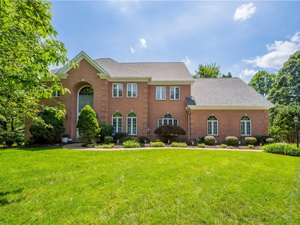 1648 Blackburn Heights Dr, Sewickley, PA 15143