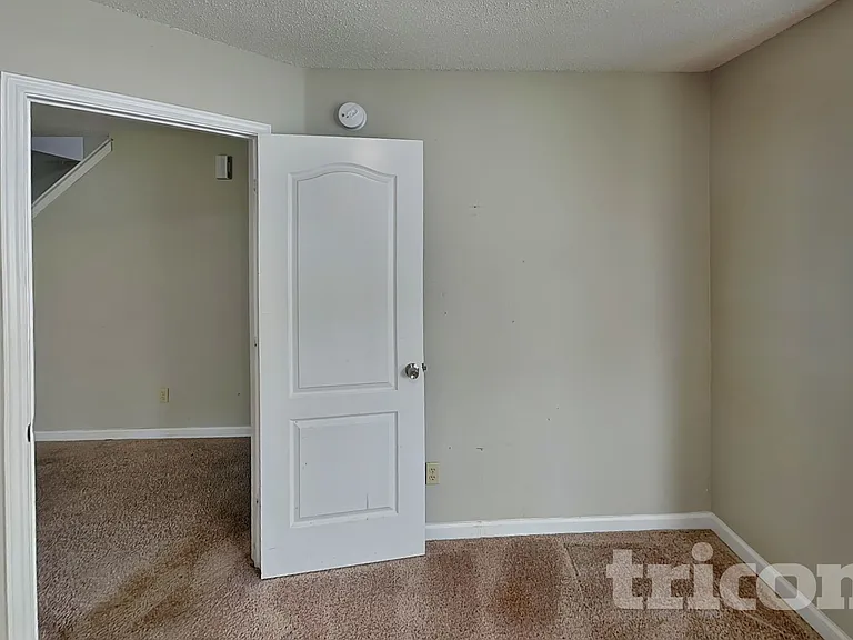 7921 Crackling Ln — Photo 13