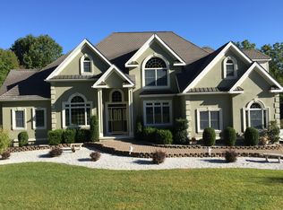 4 Woodstock Dr, Sussex, NJ 07461