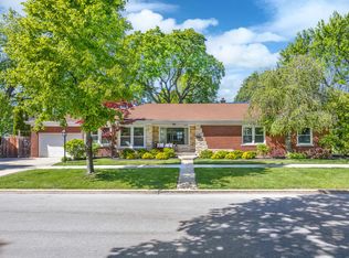 100 N Eastwood Ave, Mount Prospect, IL 60056