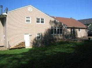 51 Oxbow Pl, Wayne, NJ 07470