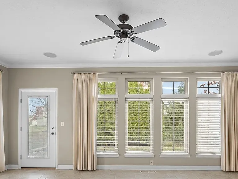 3332 Shrewsbury Dr — Photo 8