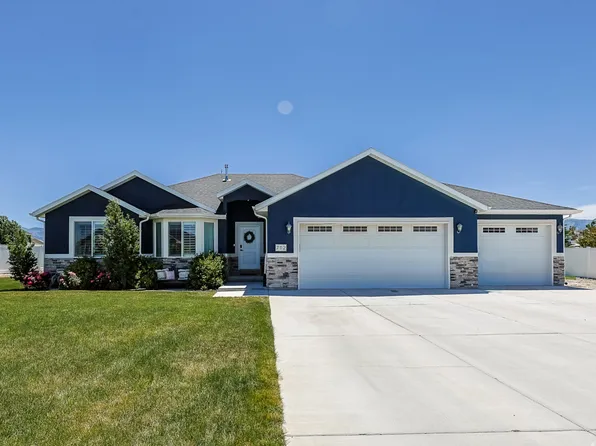 712 E Sunset View Rd, Grantsville, UT 84029
