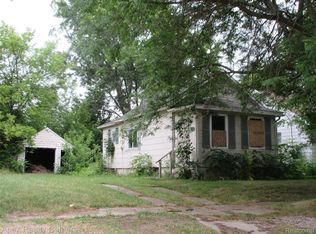 915 Stocker Ave, Flint, MI 48503