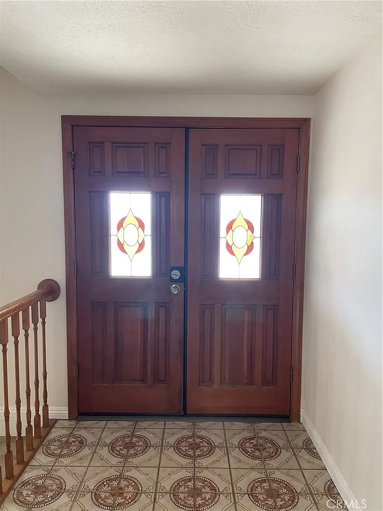 3 bed, 2126 sqft, $2,650 — Photo 2