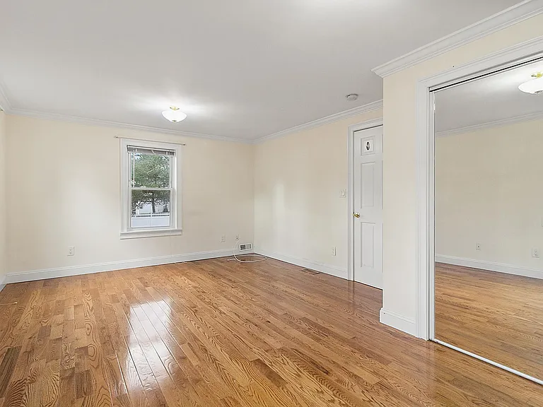 9 Park Ave — Photo 18