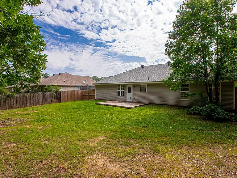 315 Autumn Dr — Photo 29
