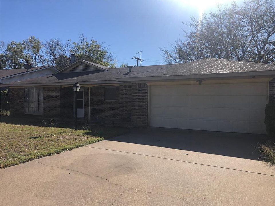 1st image of 322 Harrington Dr