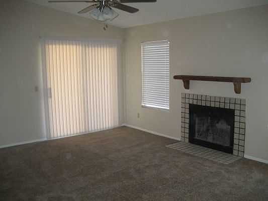 4th image of 1412 E Kerry Ln
