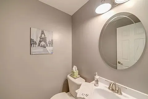 3907 Blackstone Dr — Photo 3