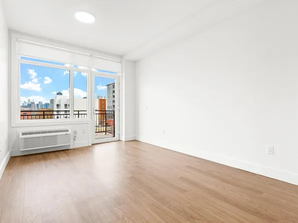 342 Johnston Avenue image 1 of 13