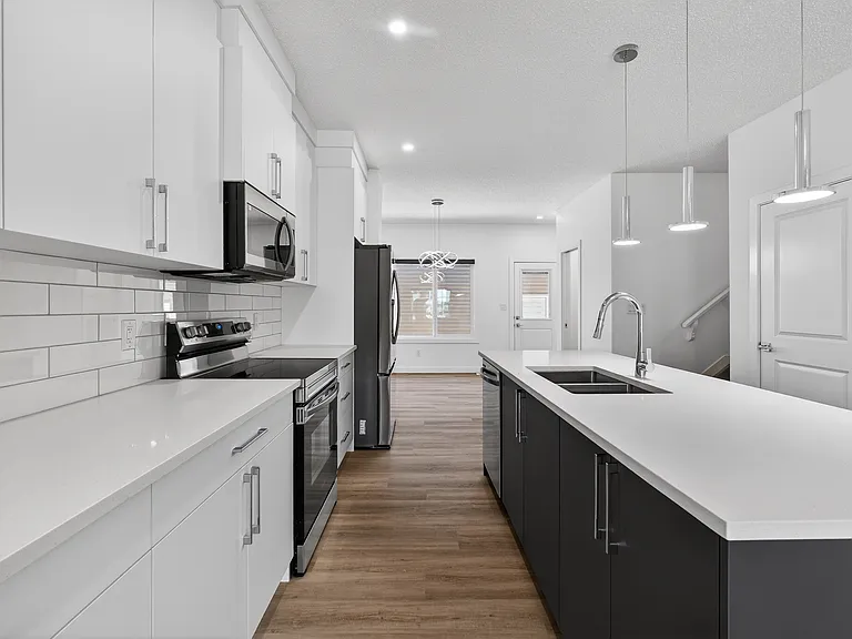 516 Black Stone Blvd — Photo 8