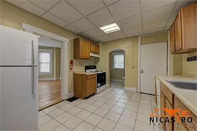 363 E 12th Ave — Photo 16