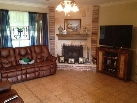 2nd image of 1133 County Road 307d