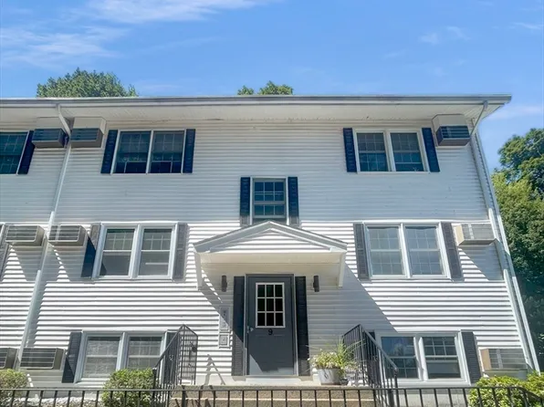 9 Prew Ave APT 4A, Holyoke, MA 01040