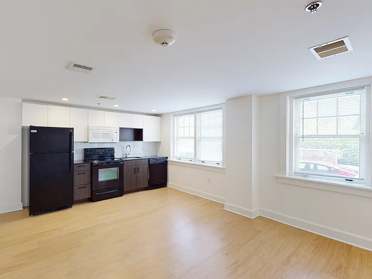 Dining/Living room
