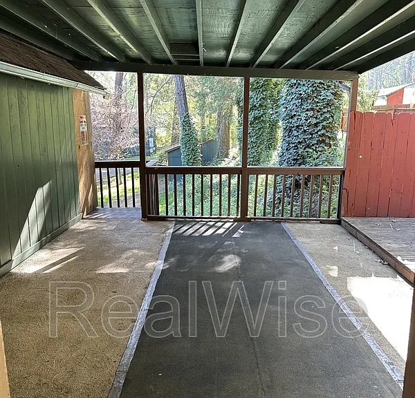 4550 Rogue River Hwy #10 — Photo 3