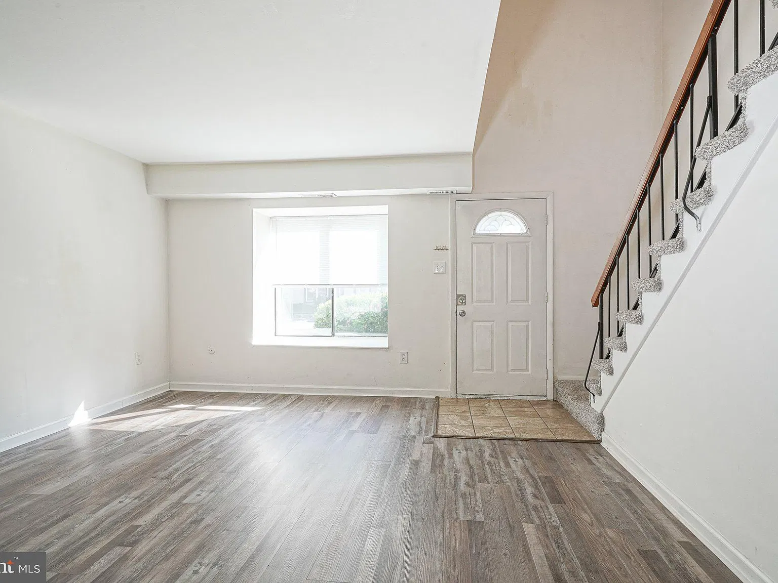 2 bed, 1.5 bath, 1037 sqft, $2,000 — Photo 4