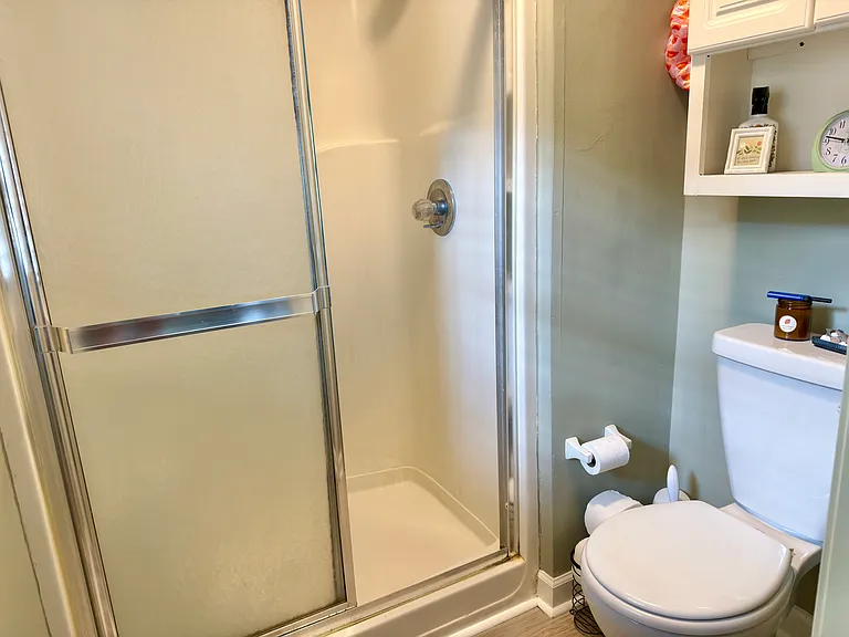 319 Circle Ave — Photo 17