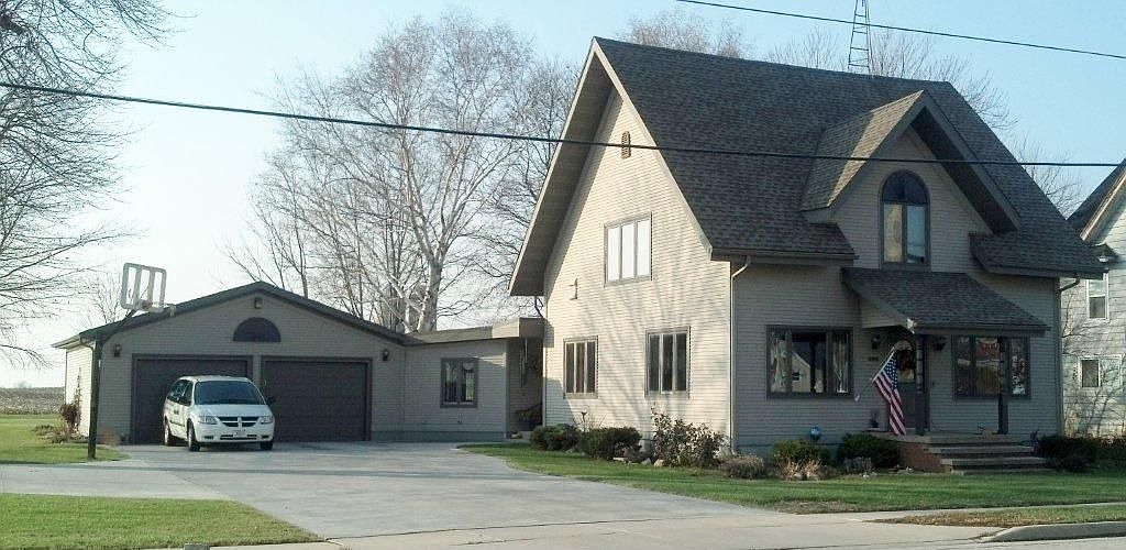 425 Milwaukee St, Lomira, WI 53048 Zillow
