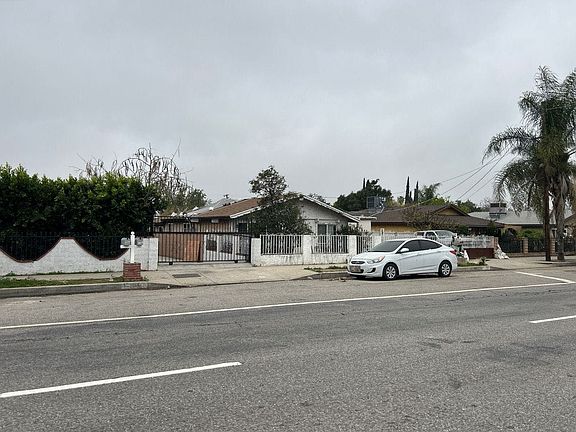 3rd image of 13070 Foothill Blvd