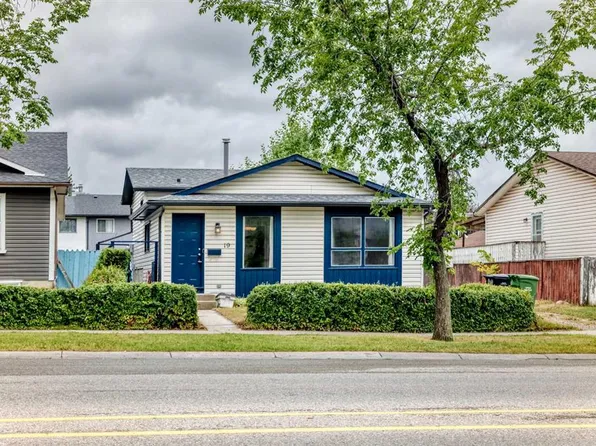 19 Falshire Dr NE, Calgary, AB T3J 1P7