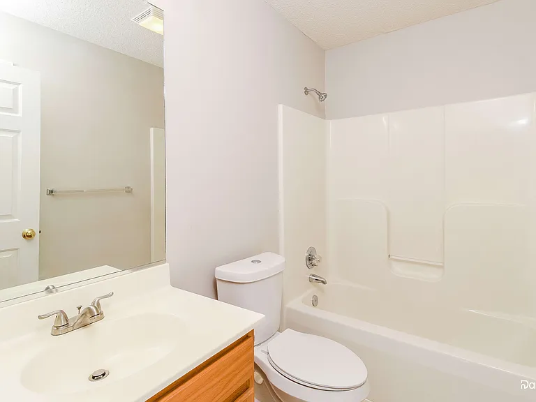 5540 Woodspring Dr — Photo 13