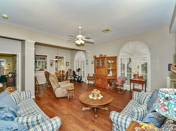 5th image of 2531 Grove Park