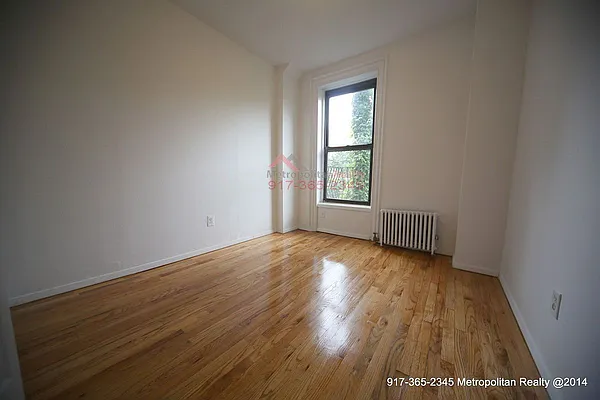 Rented by Metropolitan Realty | media 25