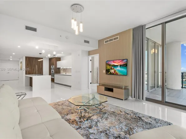 851 NE 1st Ave Unit 2811, Miami, FL 33132