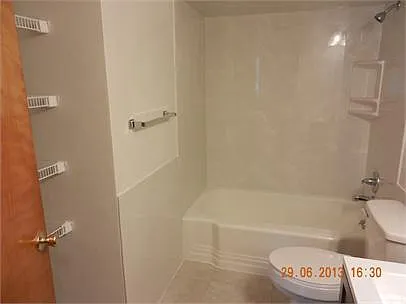 30 Narcissus Dr — Photo 6