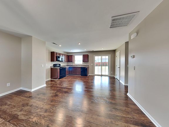 2nd image of 122 Portchester Ln