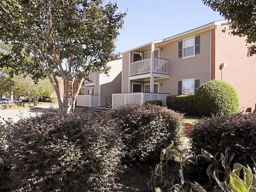 Northtown Apartments — Photo 3