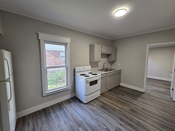 5th image of 710 Fairview Ave APT B