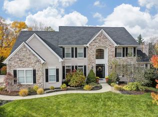 4409 Village Ridge Dr, Mason, OH 45040