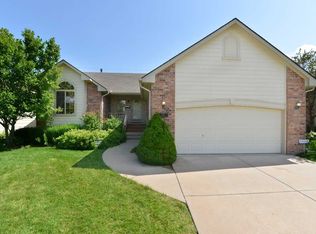 273 S Maple Dunes Ct, Wichita, KS 67235