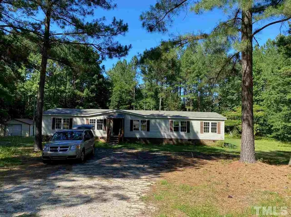 100 Wedgewood Ln, Henderson, NC 27537