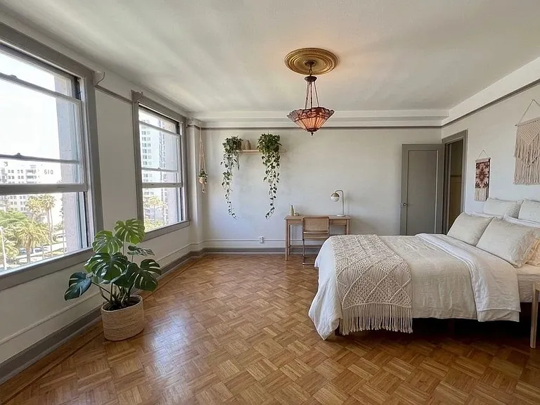 19 S Linden Ave #811 — Photo 1